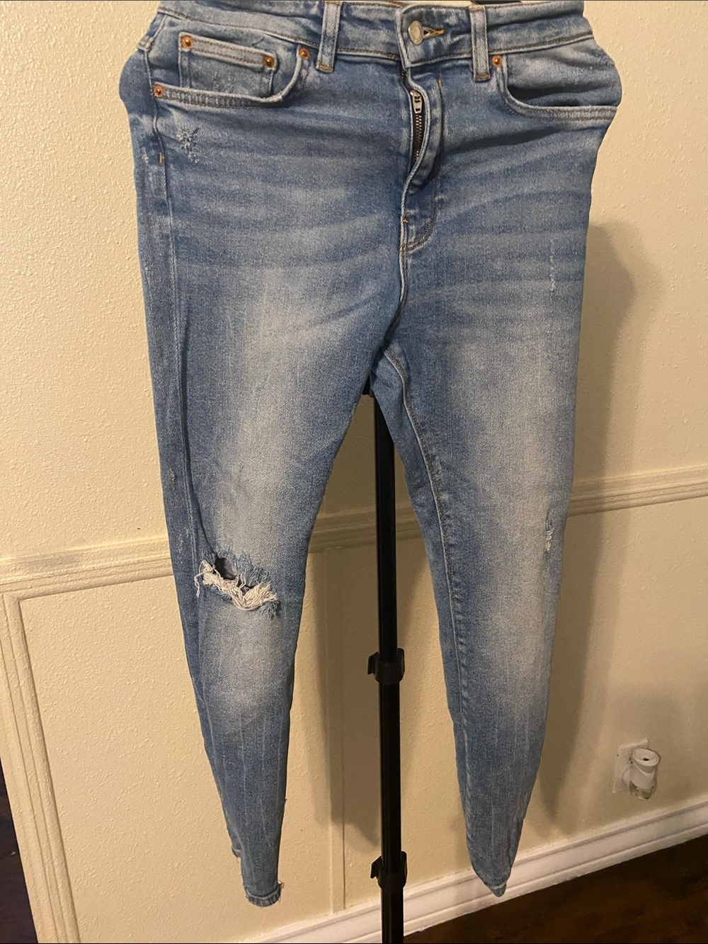 Zara Light Blue Distressed Jeggings